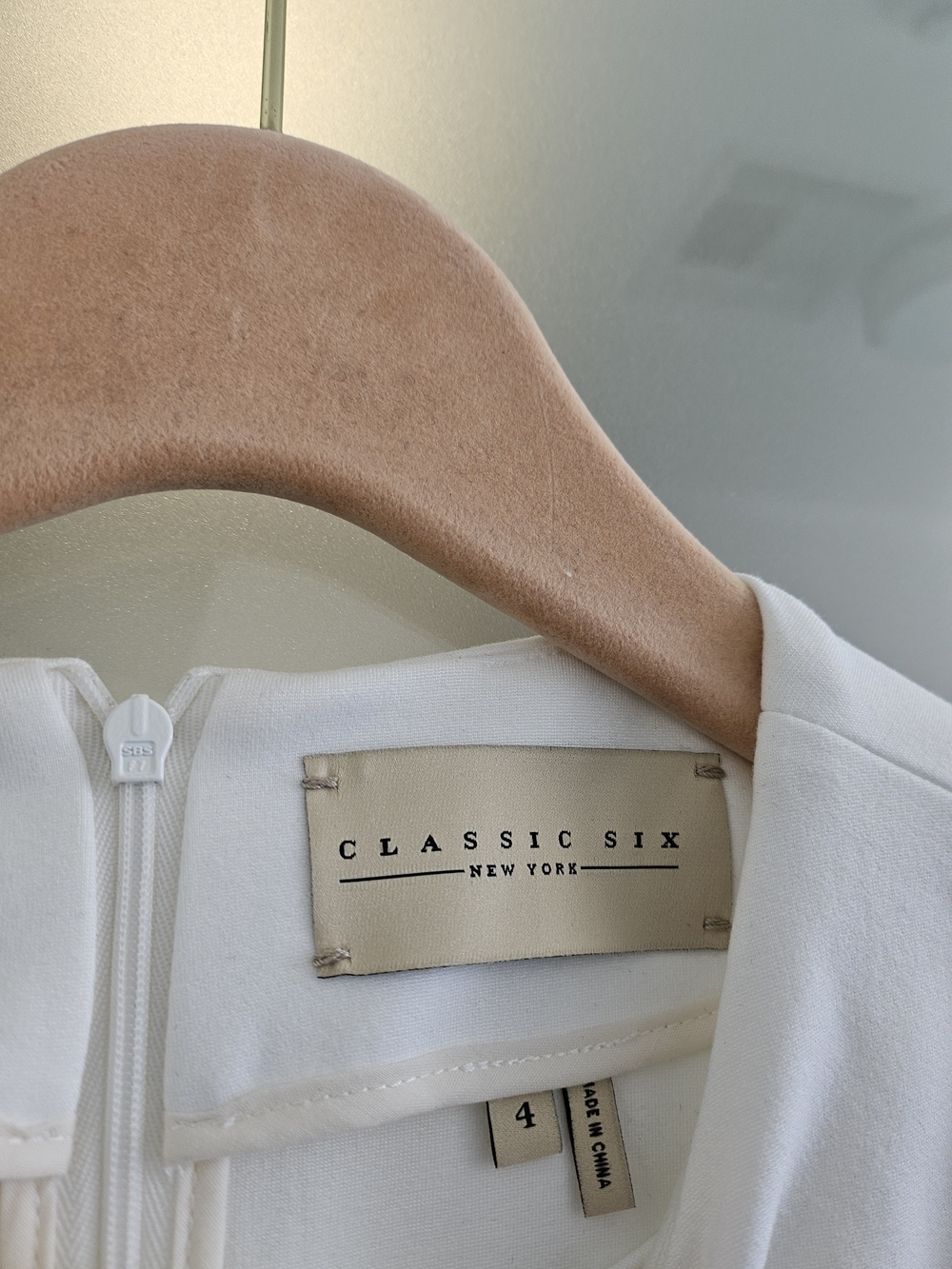 Classic Six Twiggy Shift Dress In Ivory - Picture 4 of 6